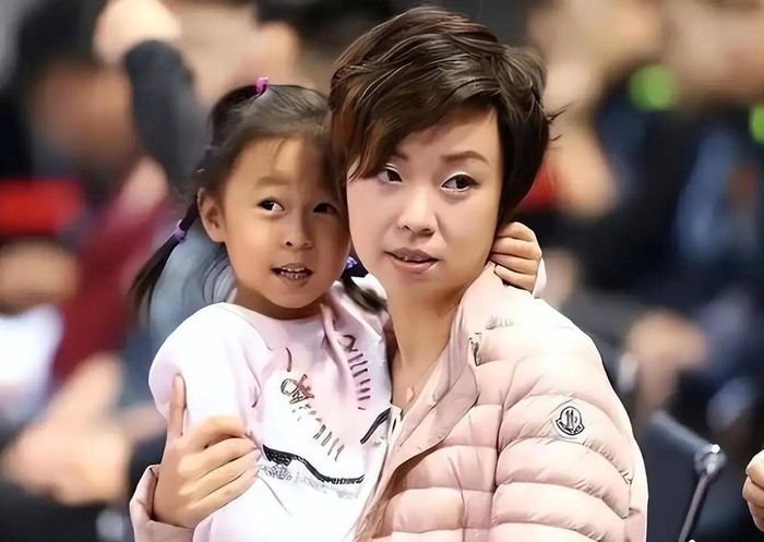 旺财28官网-17年恩爱敌不过现实，65岁徐威明显苍老，45岁张怡宁依旧惊艳|马艳红|北京奥运会|爱情|乒乓球|陈梦_新浪体育_新浪新闻